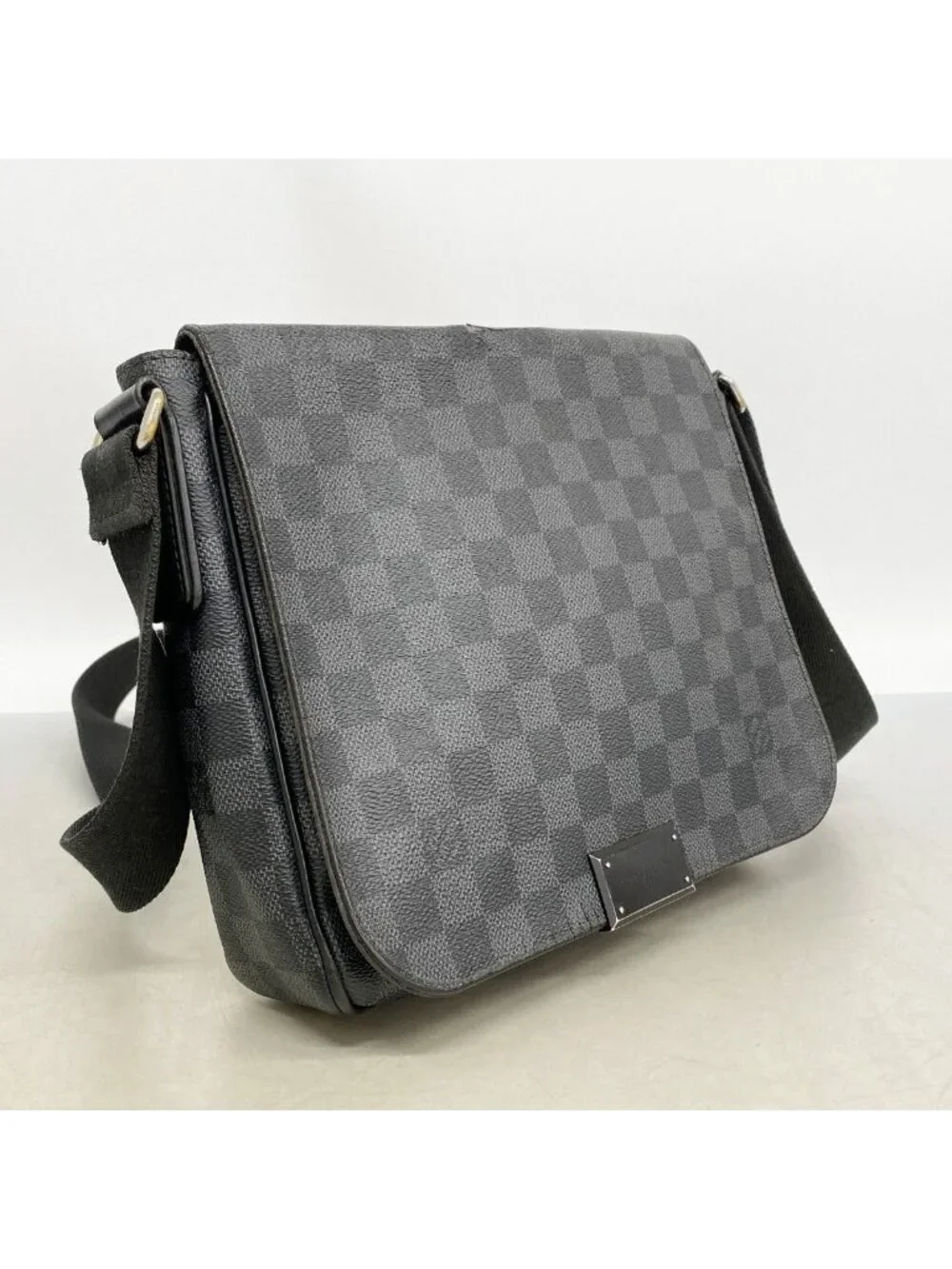 Louis Vuitton Shoulder Bag Damier Graphite District PM Gray